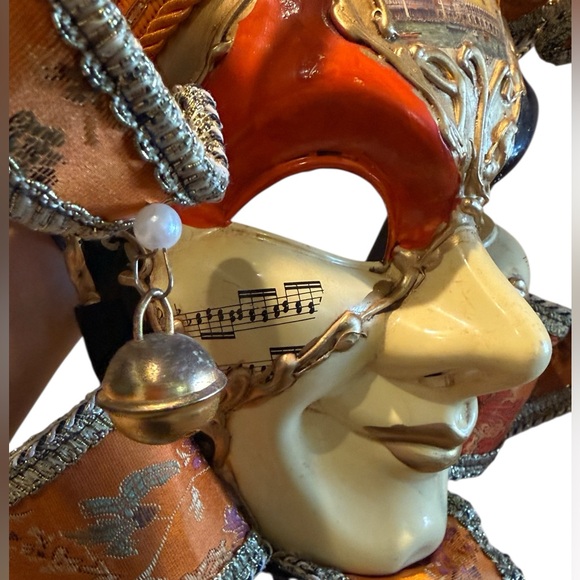 Masquerade Mardi grass Vintage Mask - Picture 2 of 6